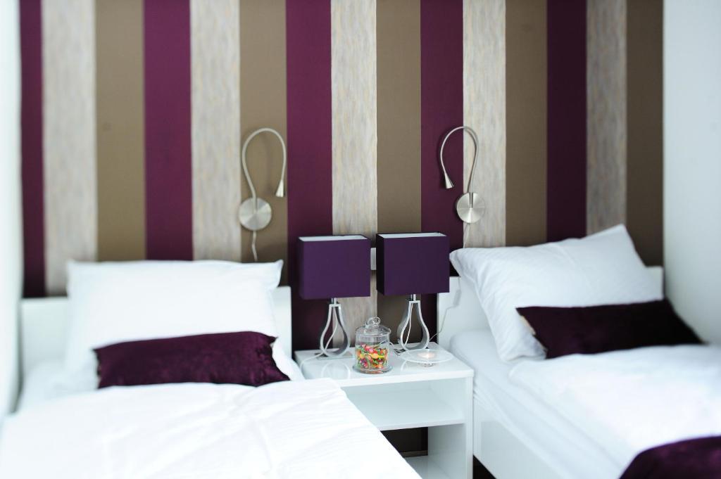 ليوبليانا Garni Hotel Azur الغرفة الصورة