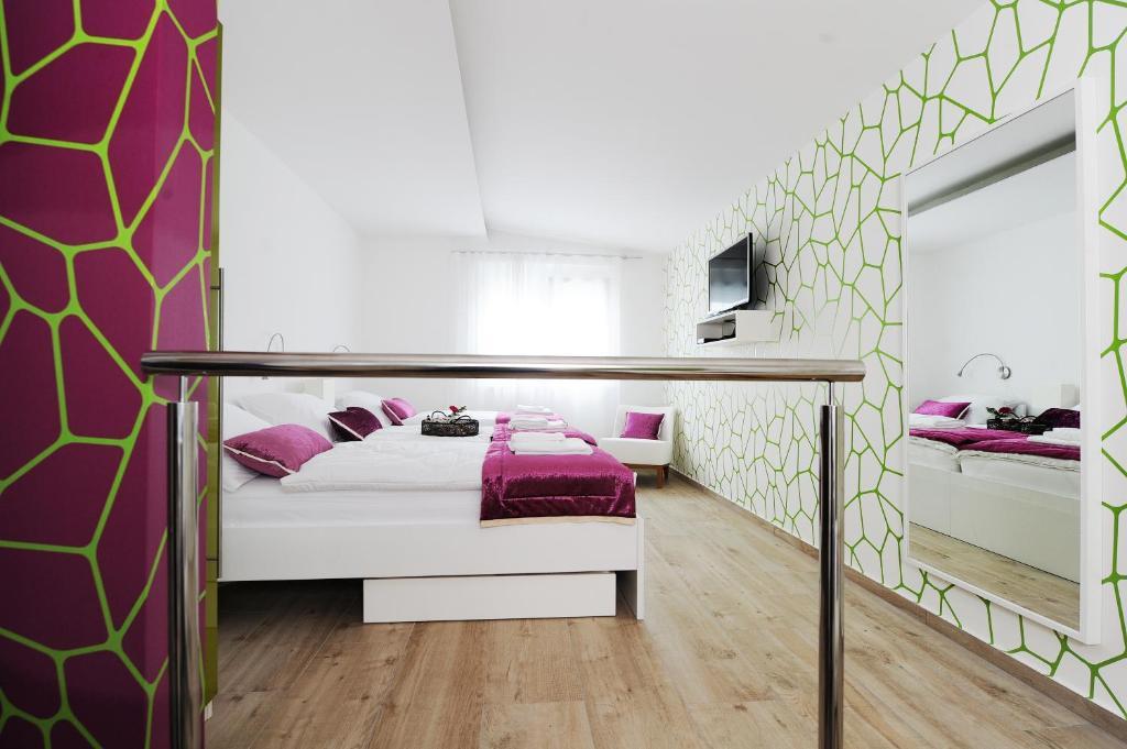 ليوبليانا Garni Hotel Azur الغرفة الصورة