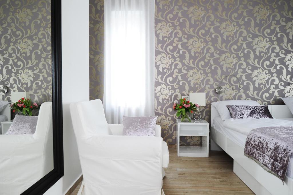 ليوبليانا Garni Hotel Azur الغرفة الصورة