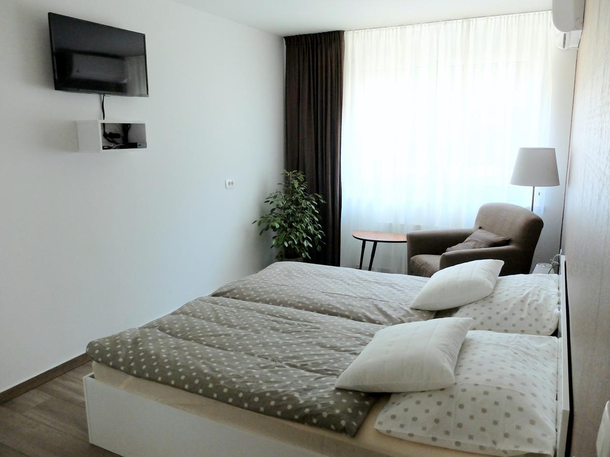 ليوبليانا Garni Hotel Azur المظهر الخارجي الصورة